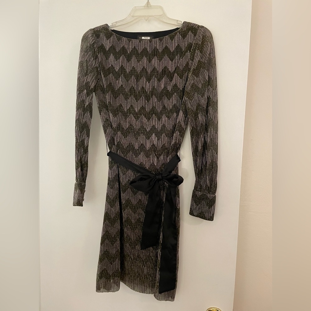 Banana Republic Black and Gold Chevron Shift Dress